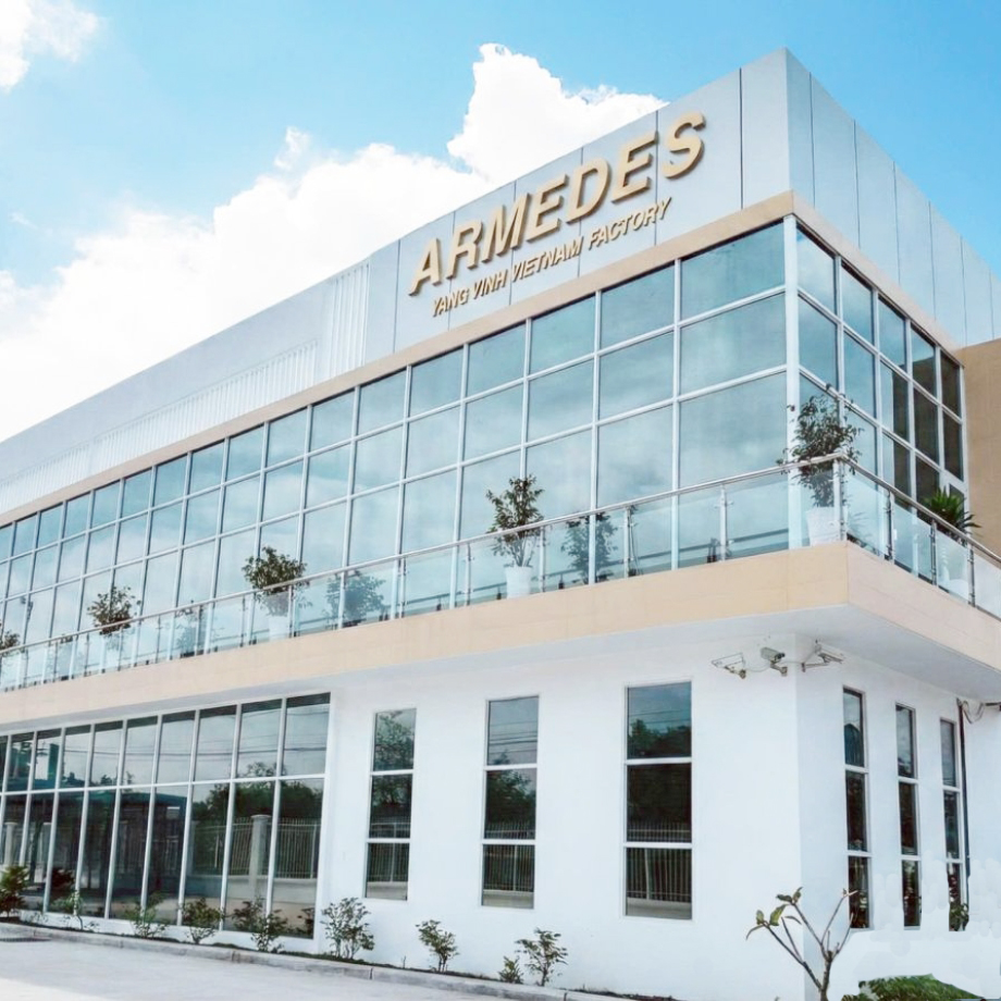 Yang Vinh fabric production